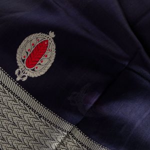 Komal Vihang' Red Pure Katan Silk Banarasi Handloom Saree